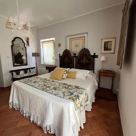 Borghetto Sant'angelo Apartment