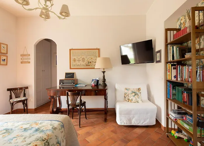 Borghetto Sant'angelo Apartment *